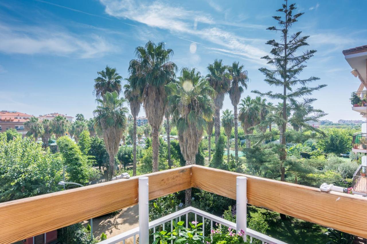 Homeholidaysrentals Amaral Pineda De Mar Exterior foto