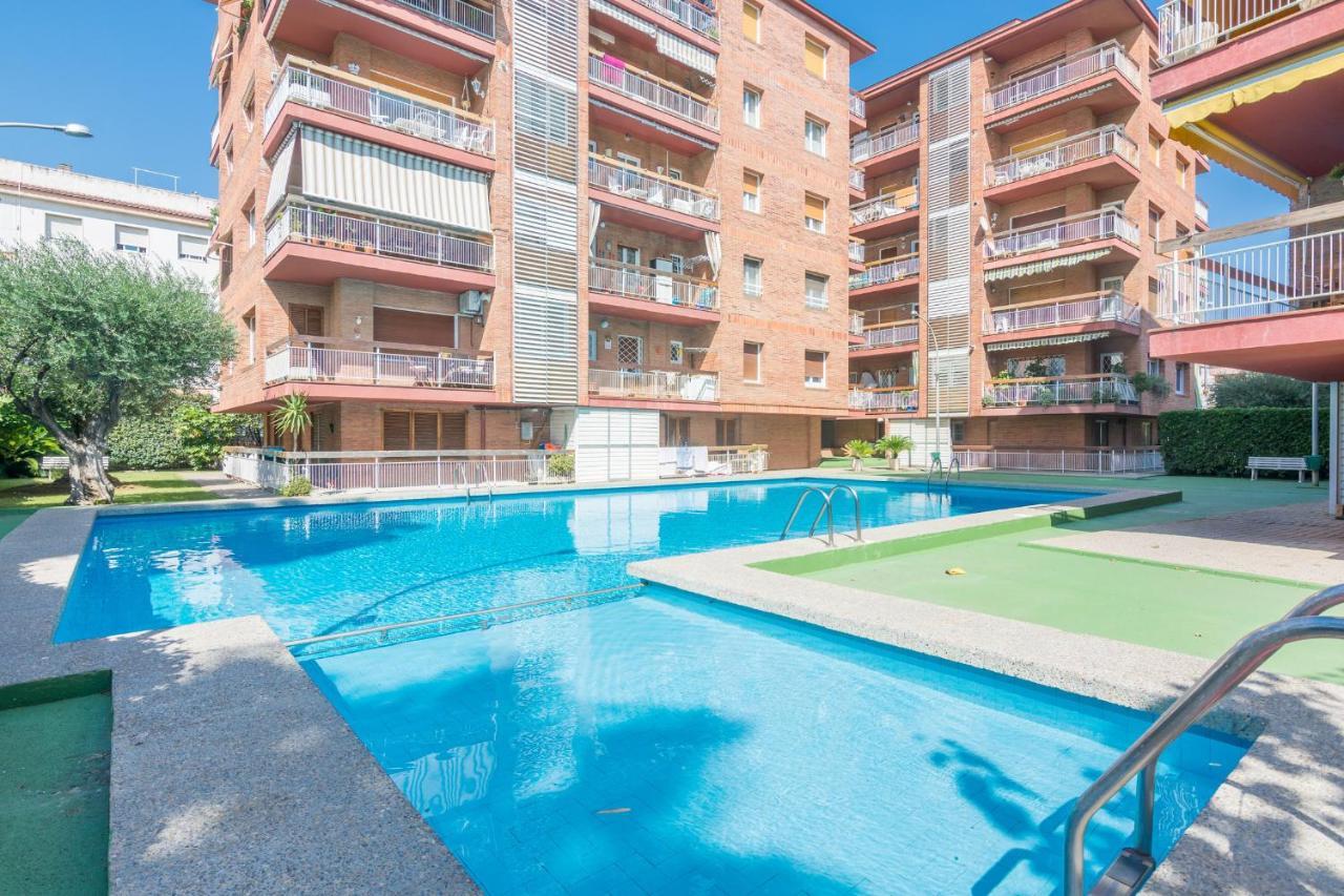 Homeholidaysrentals Amaral Pineda De Mar Exterior foto