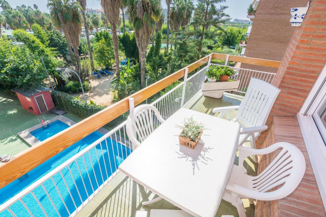 Homeholidaysrentals Amaral Pineda De Mar Exterior foto