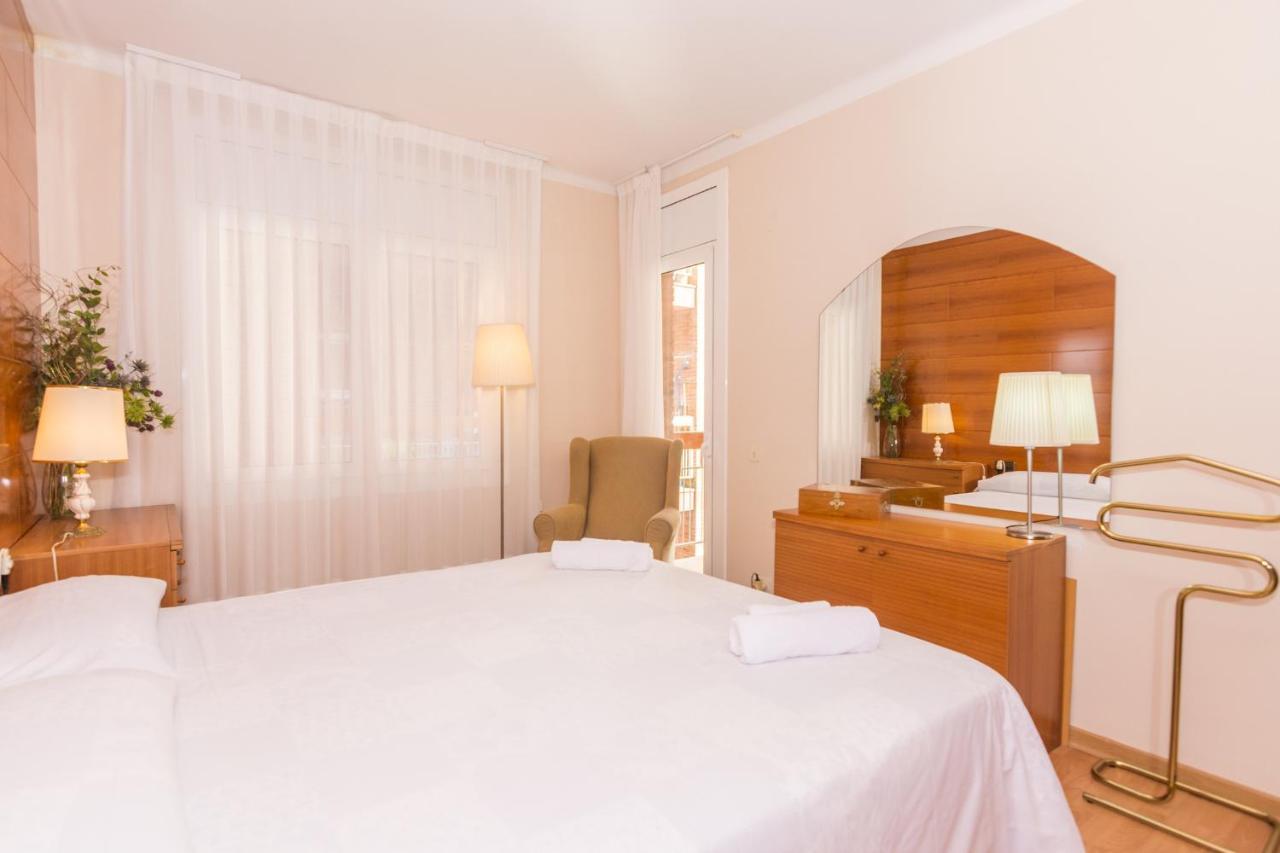 Homeholidaysrentals Amaral Pineda De Mar Exterior foto