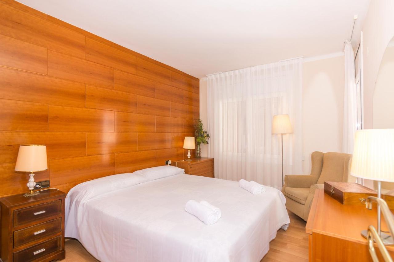 Homeholidaysrentals Amaral Pineda De Mar Exterior foto