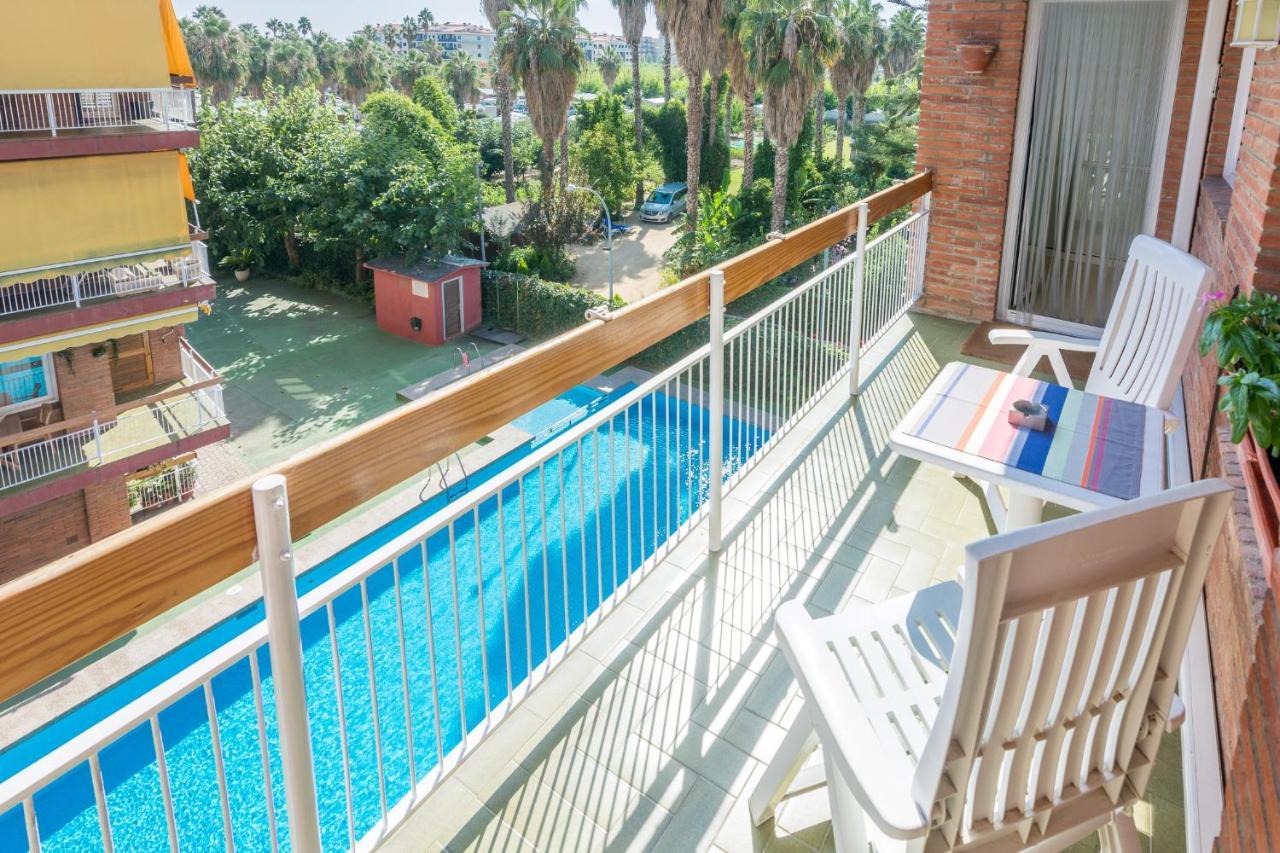 Homeholidaysrentals Amaral Pineda De Mar Exterior foto