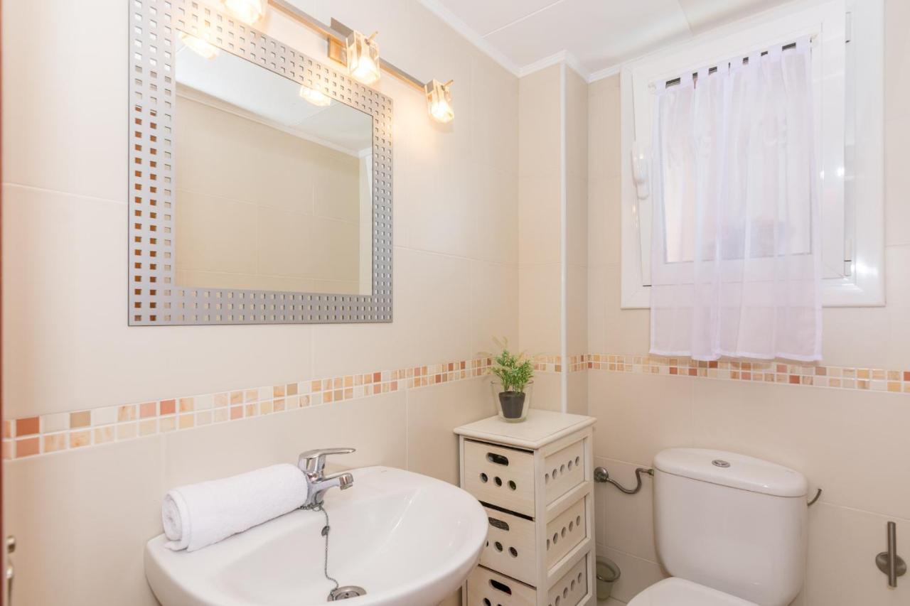 Homeholidaysrentals Amaral Pineda De Mar Exterior foto