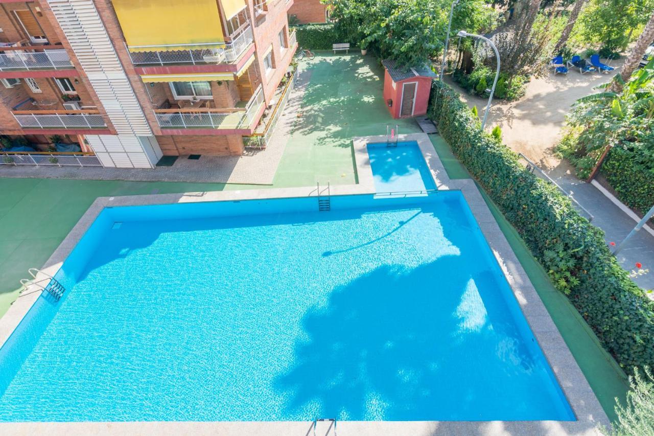 Homeholidaysrentals Amaral Pineda De Mar Exterior foto