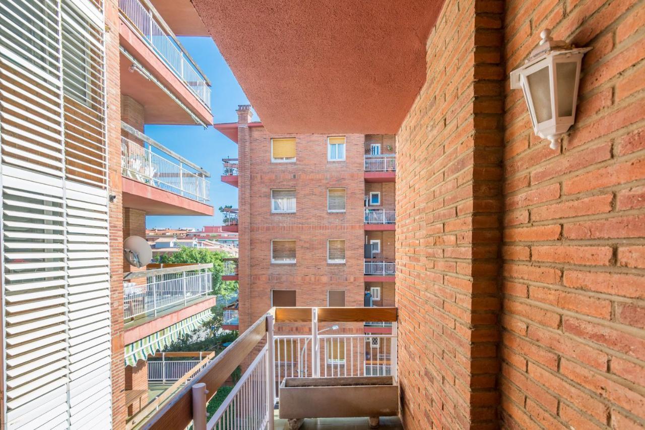 Homeholidaysrentals Amaral Pineda De Mar Exterior foto